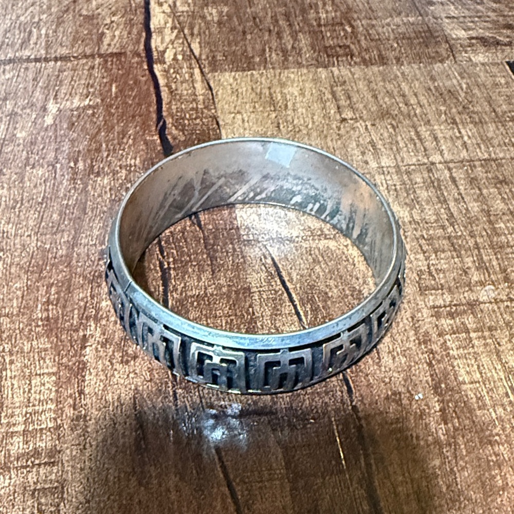 Vintage Silver-Tone Engraved Bangle Bracelet